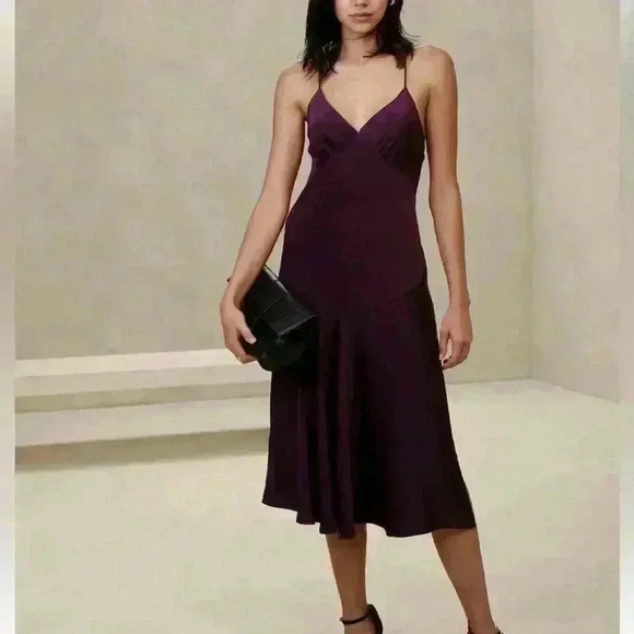 Banana Republic ASYMMETRICAL SEAM MIDI SLIP DRESS - Picture 1 of 4
